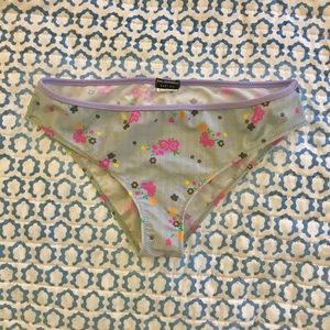 Assorted bikini bottoms!